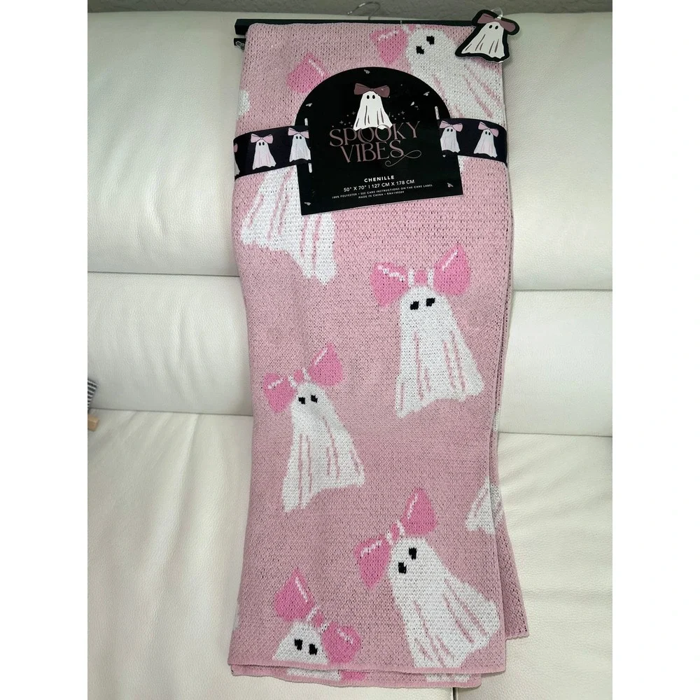 Spooky Vibes Throw Blanket Pink Ghost Bow 50x70 Chenille Halloween Coquette New